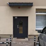 Air Apartment 106